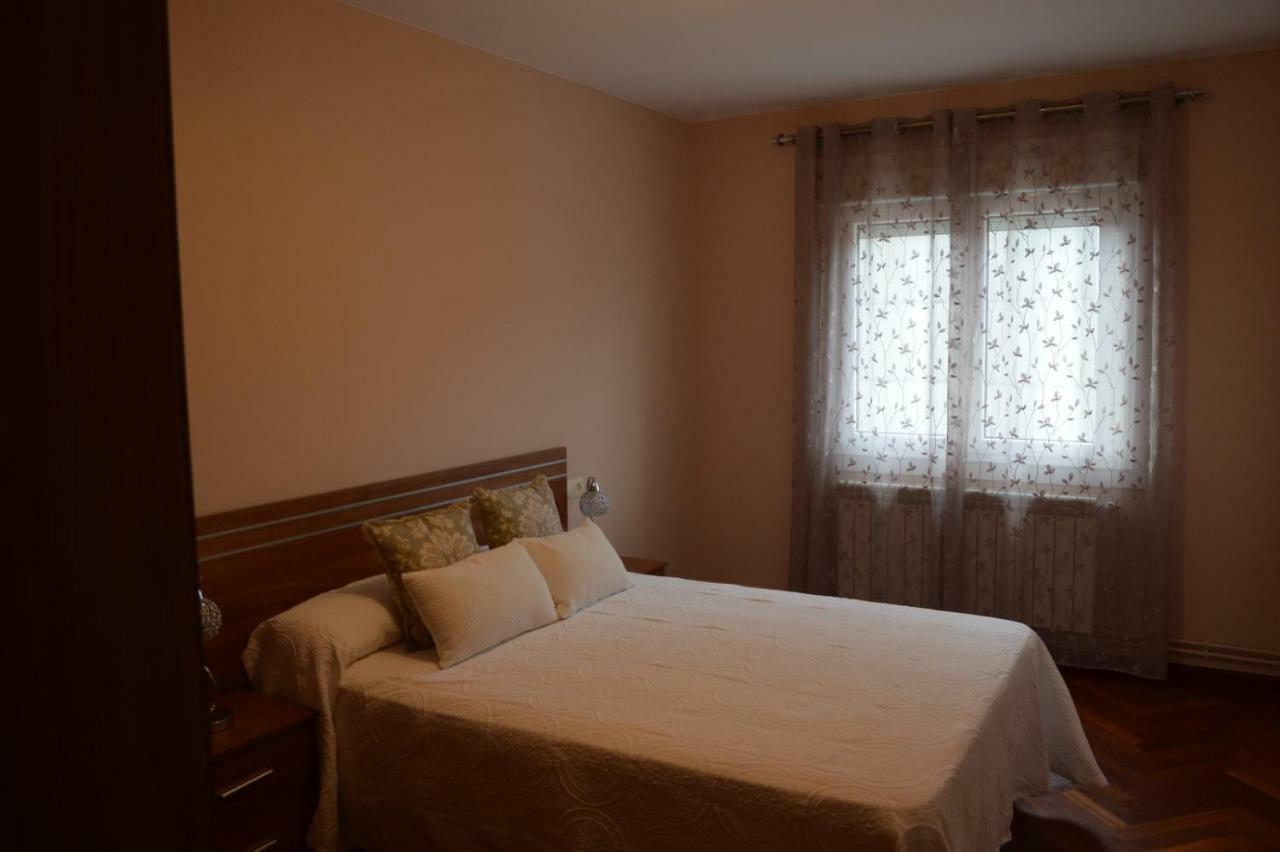 Apartamento Piso da Empegada Arzúa Exterior foto